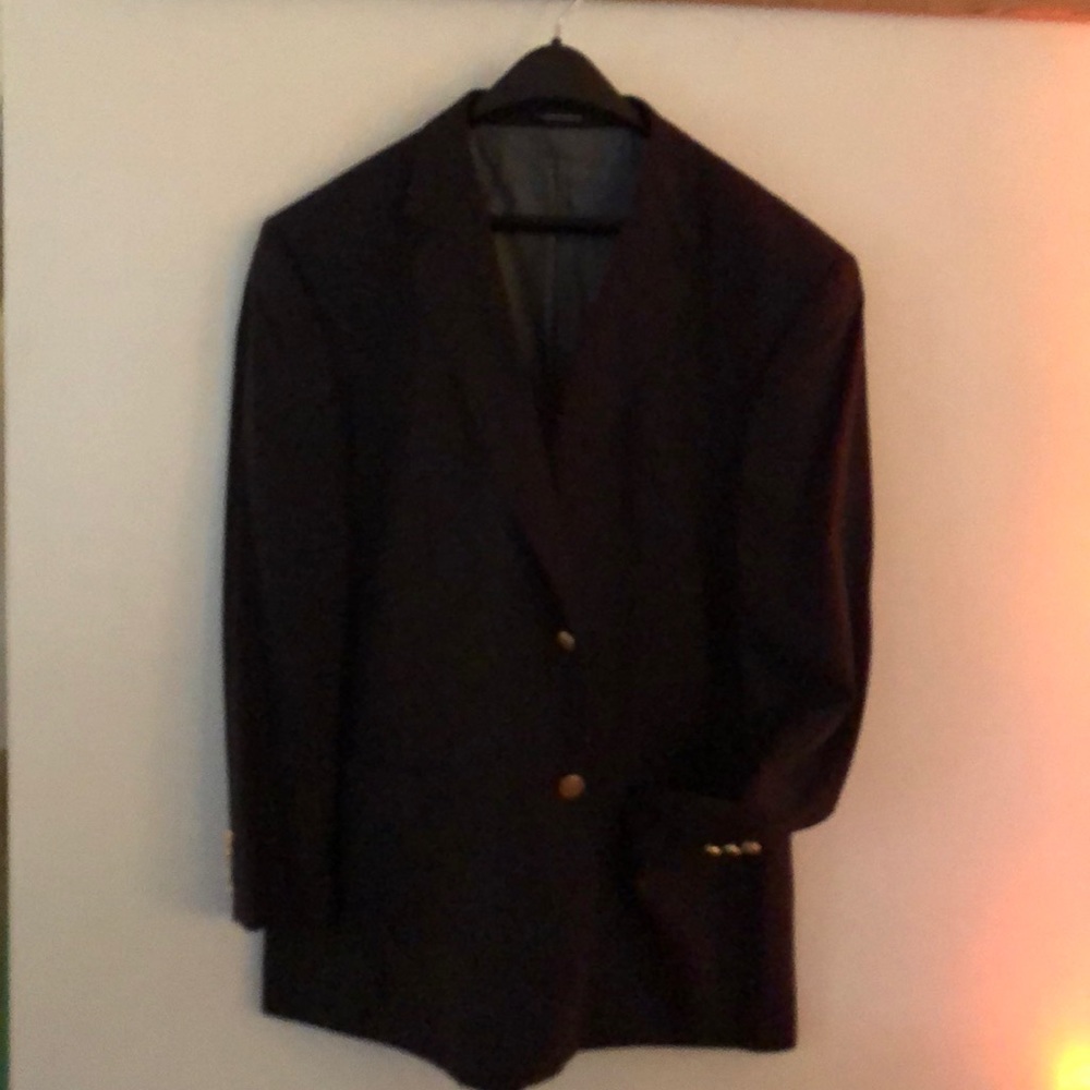Men’s navy blazer